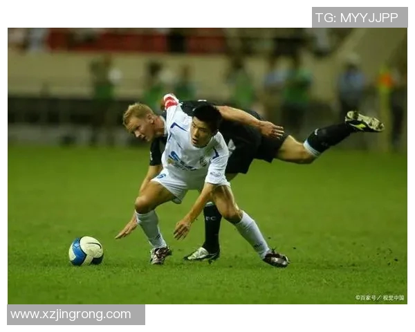 足球巨星的绝技揭秘盘点几位传奇球员的独特招式与技巧