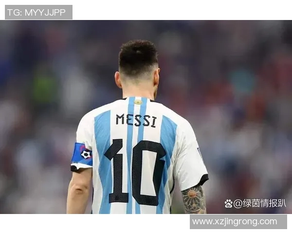 曾经的绿茵传奇足球明星们的退役故事与影响力回顾